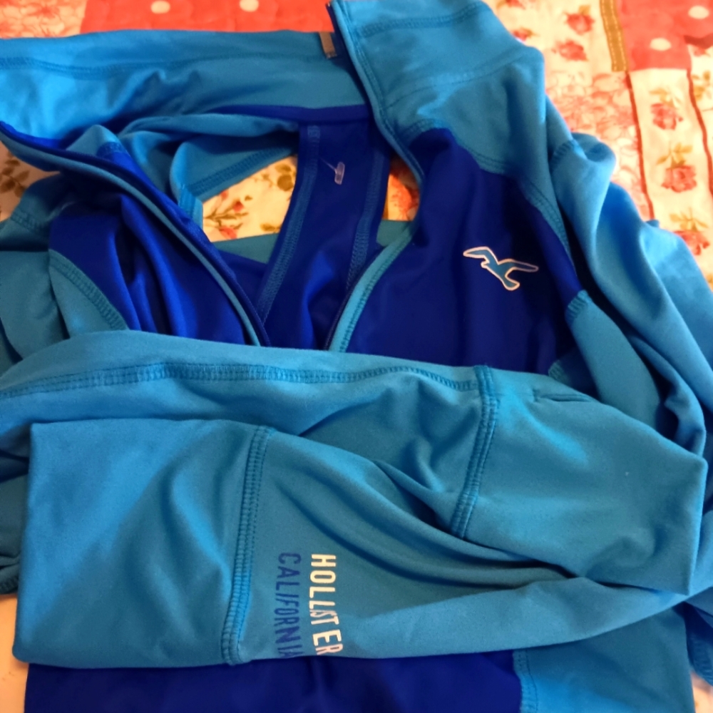 HOLLISTER SPORT JACKET .